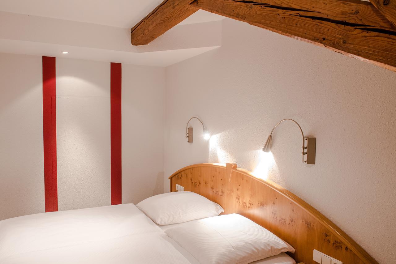 Hotel Gasthof Zum Roessle Altenstadt  Extérieur photo