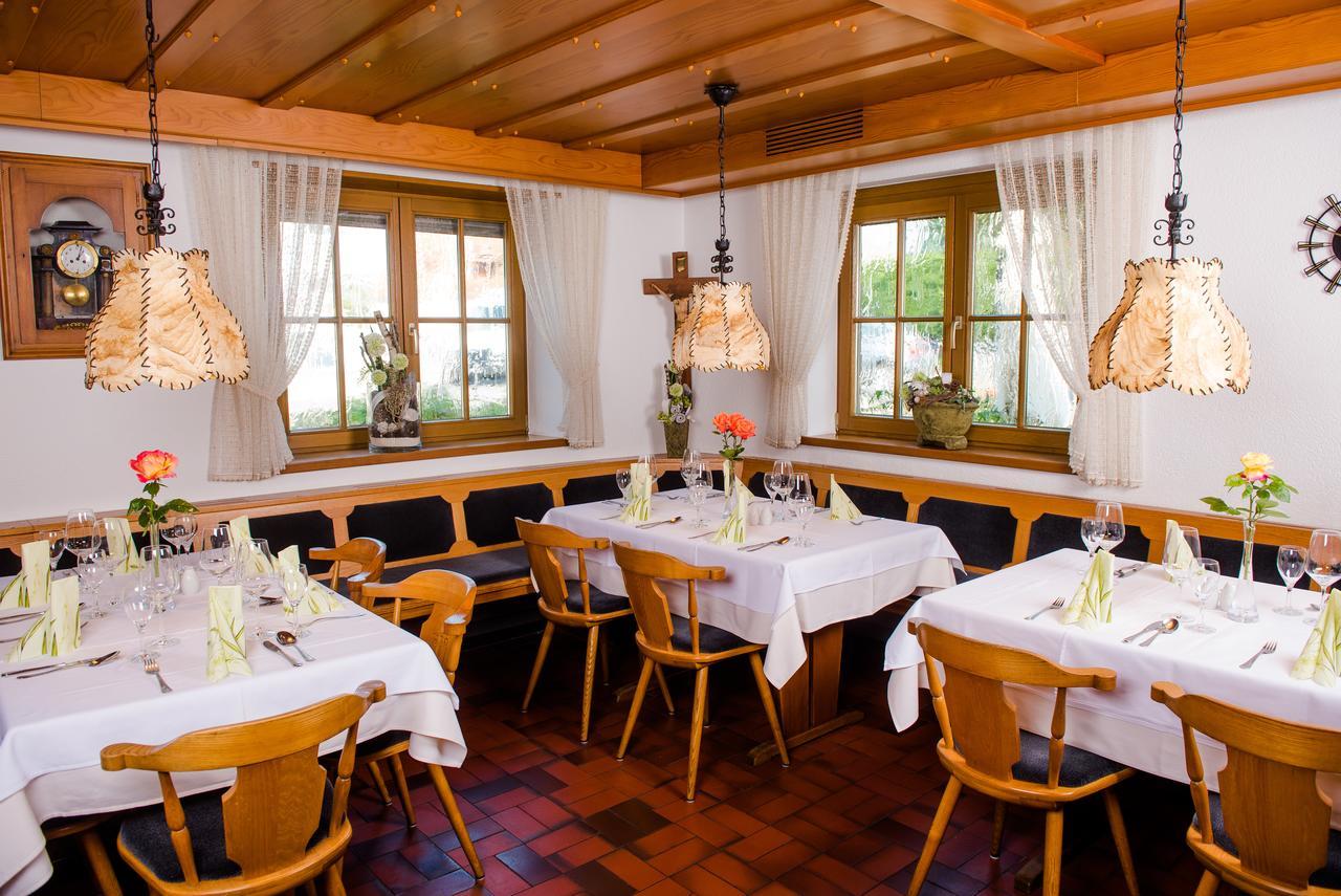 Hotel Gasthof Zum Roessle Altenstadt  Extérieur photo